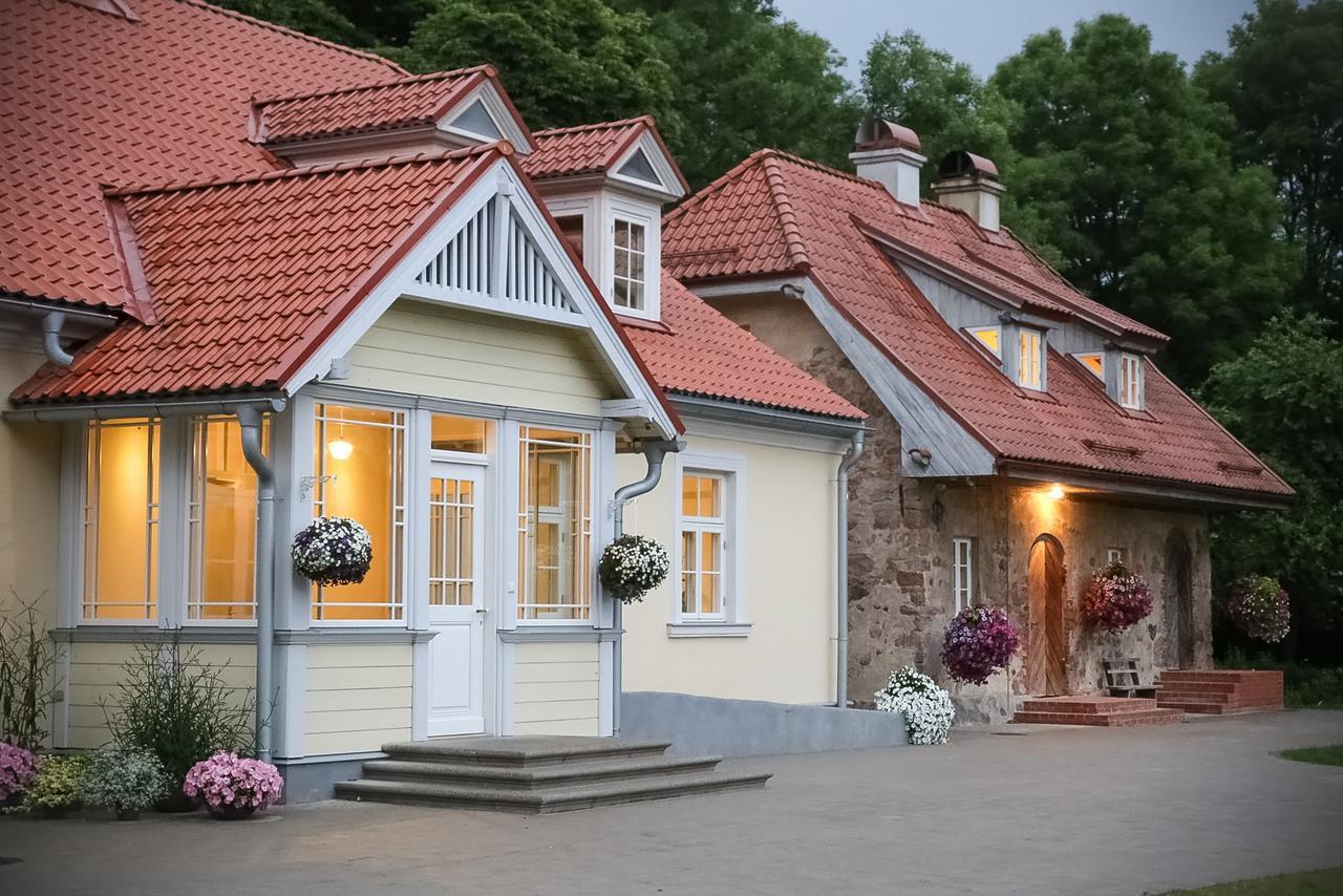 Botique & Spa Hotel Berkenes Manor Ziedkalne Exterior foto